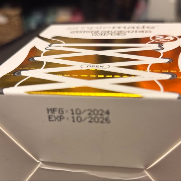 Silicone Shoelaces /Cleaning Wipes - Picture 5 of 9